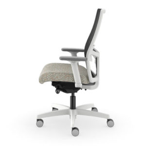 HON Ignition 2.0 task chair side view